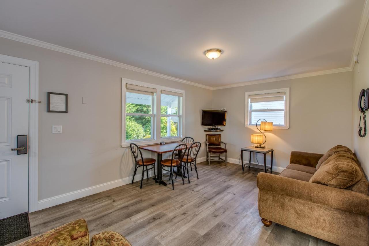 Colonial Shores Resort Hampton Bays Extérieur photo