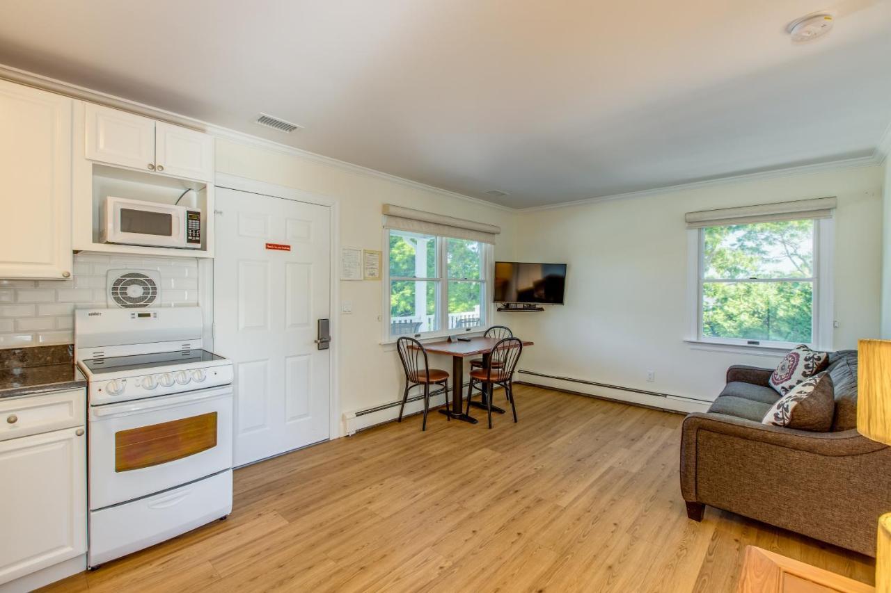 Colonial Shores Resort Hampton Bays Extérieur photo